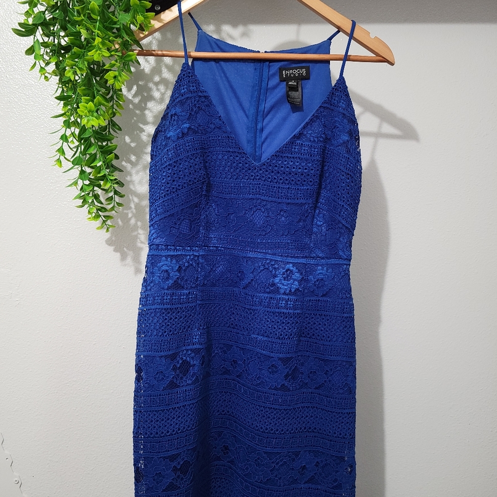 Short lace navy blue dress